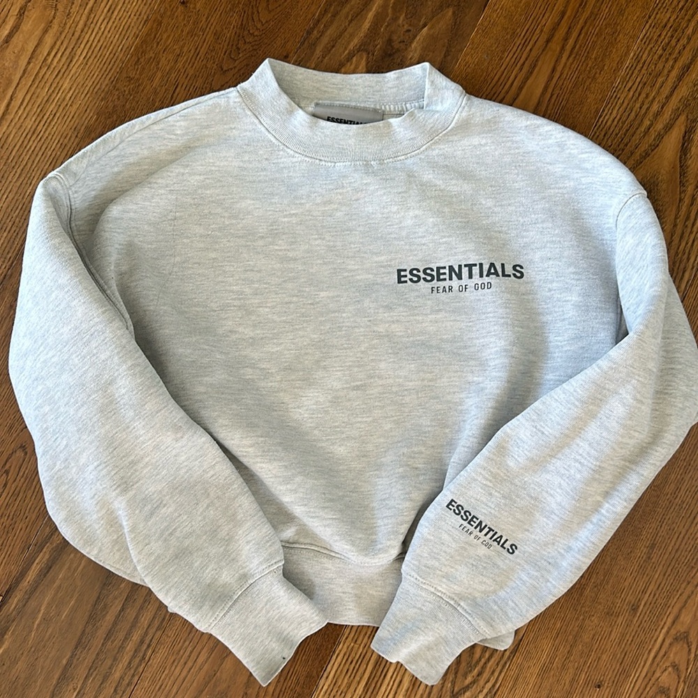 Essentials Fear of God crew neck sweatshirt kids S 6/7 grey